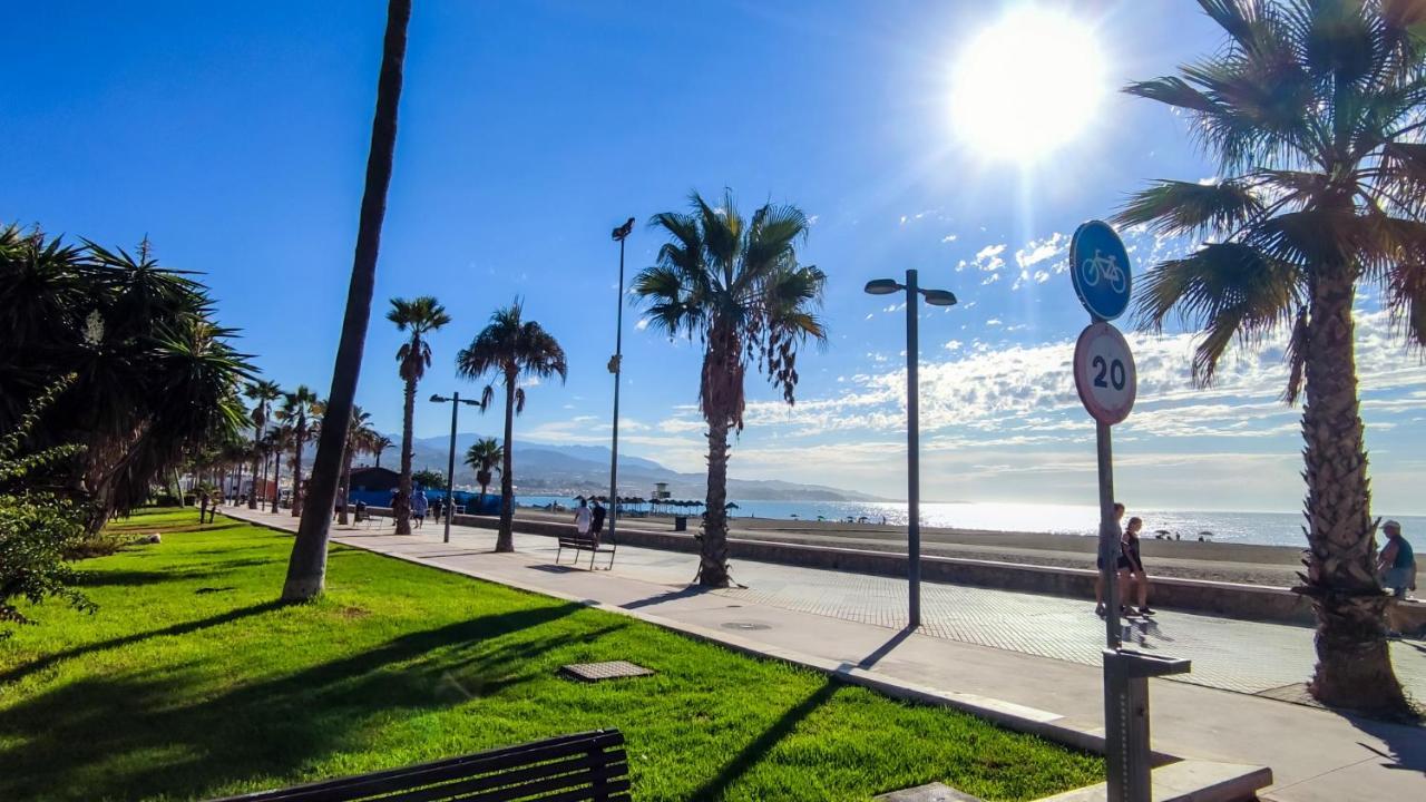 Yeti Atico Beach - Alojamientos La Torre Torre Del Mar Bagian luar foto